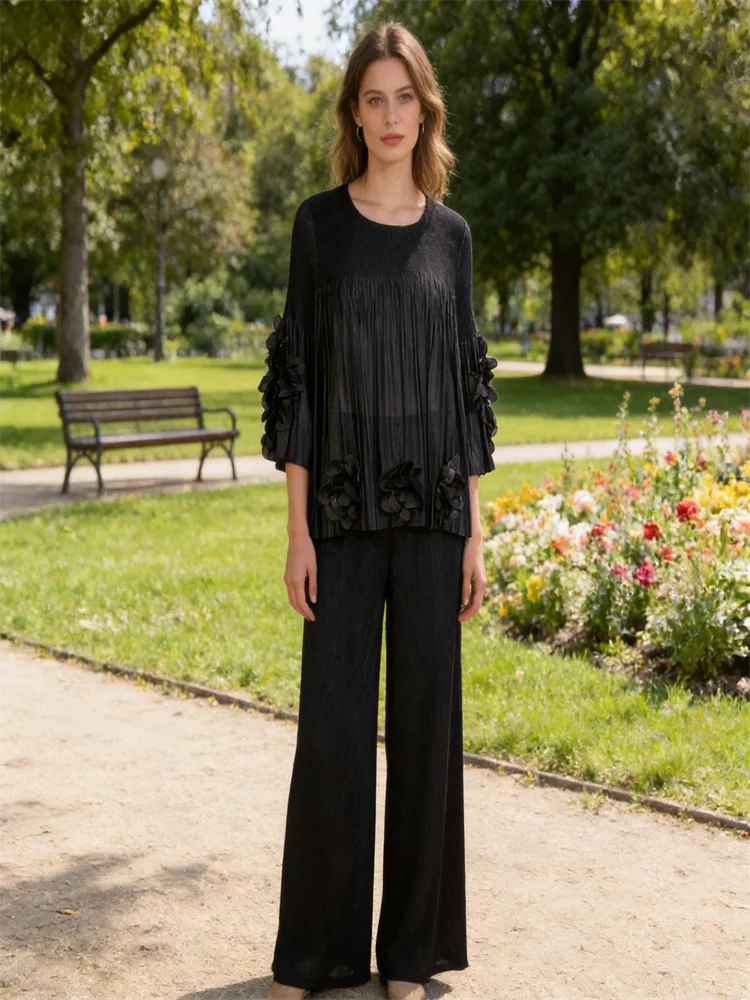 

Костюм с плиссированными брюками Miyake для женщин, новинка 2026 года: модный пуловер с объемными цветами и широкие брюки, комплект из двух предметов