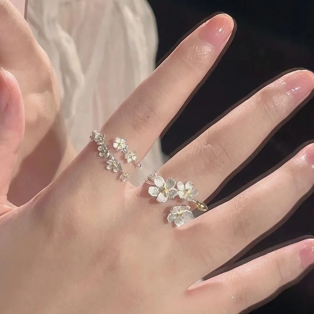 Retro Temperament Silver Color Stereo Little Iris Flower Double Layer Opening Rings for Women Friend Sweet Romantic Jewelry Gift