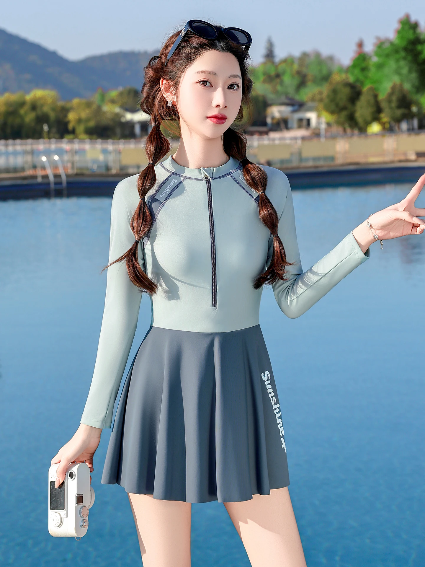 

Элегантный слитный купальник для женщин 2026: Новинка, скрывающая недостатки фигуры, с юбкой, для полных девушек, для горячих источников