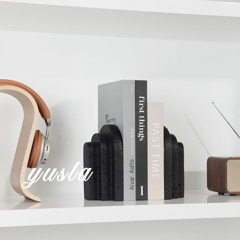 Minimalist living room TV cabinet, resin bookends for study, display pieces for model rooms and offices, decorative crafts and s