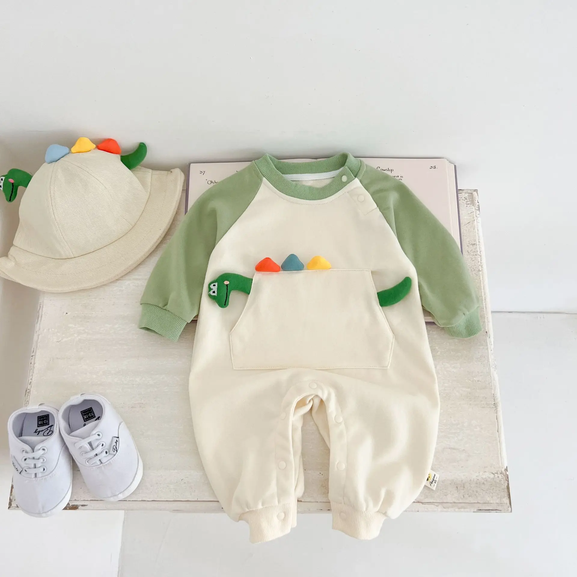 Autumn Ins Baby Boys Jumpsuit Cotton Patchwork Sleeve Cartoon Dinosaurs Pocket Infant Boys Bodysuit Toddler Boys Rompers