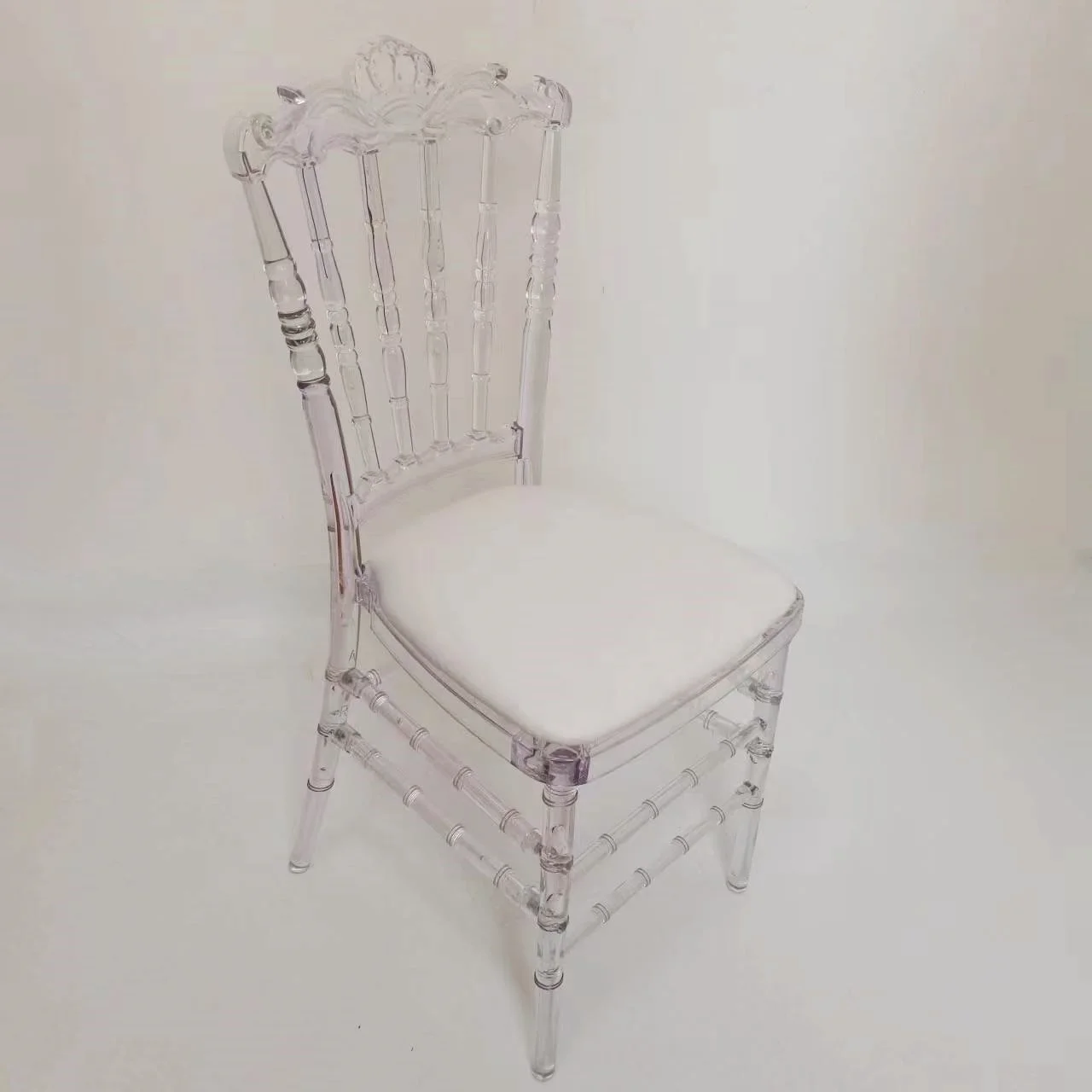 comfortable dinner chair event party wedding stacking  plastic  clear  wedding chair