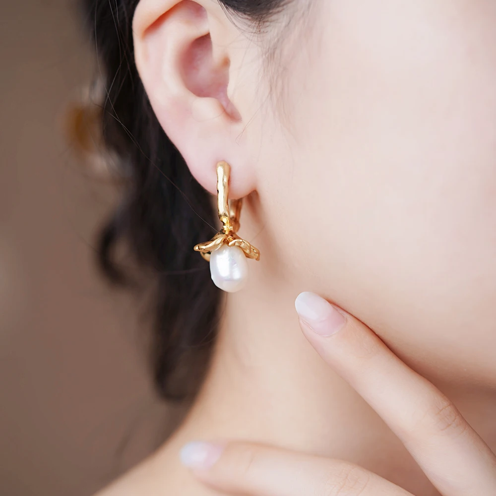 

Earrings Women Fashion Copper Shandong None Pearl Stud Earrings Piercing Surprise Price