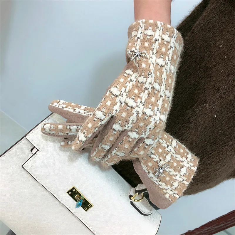 Luxury and High-end Butterfly bow Gloves with Touch Screen and Five Fingers for Outdoor Students, Couples, and Warm  Gloves