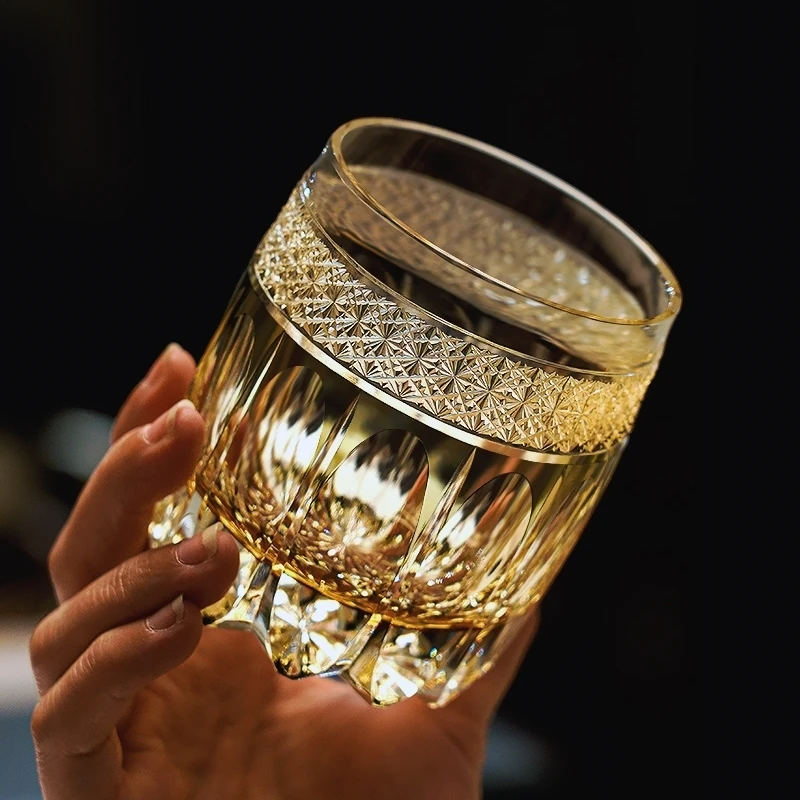 

Hand Cut Warrior Armor Amber Edo Kiriko Crystal Wine Cup Luxury Goods Whiskey Brandy Glass Artwork Liquor Snifter Water Beer Mug