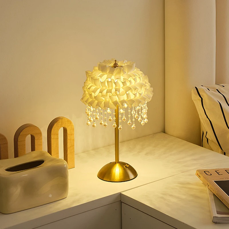Nordic Desk Lamp Touch Charging Romantic Pearl Tassel Deco Room Light Bedroom Bedside Three Color Adjustable Fabric Table Lamps