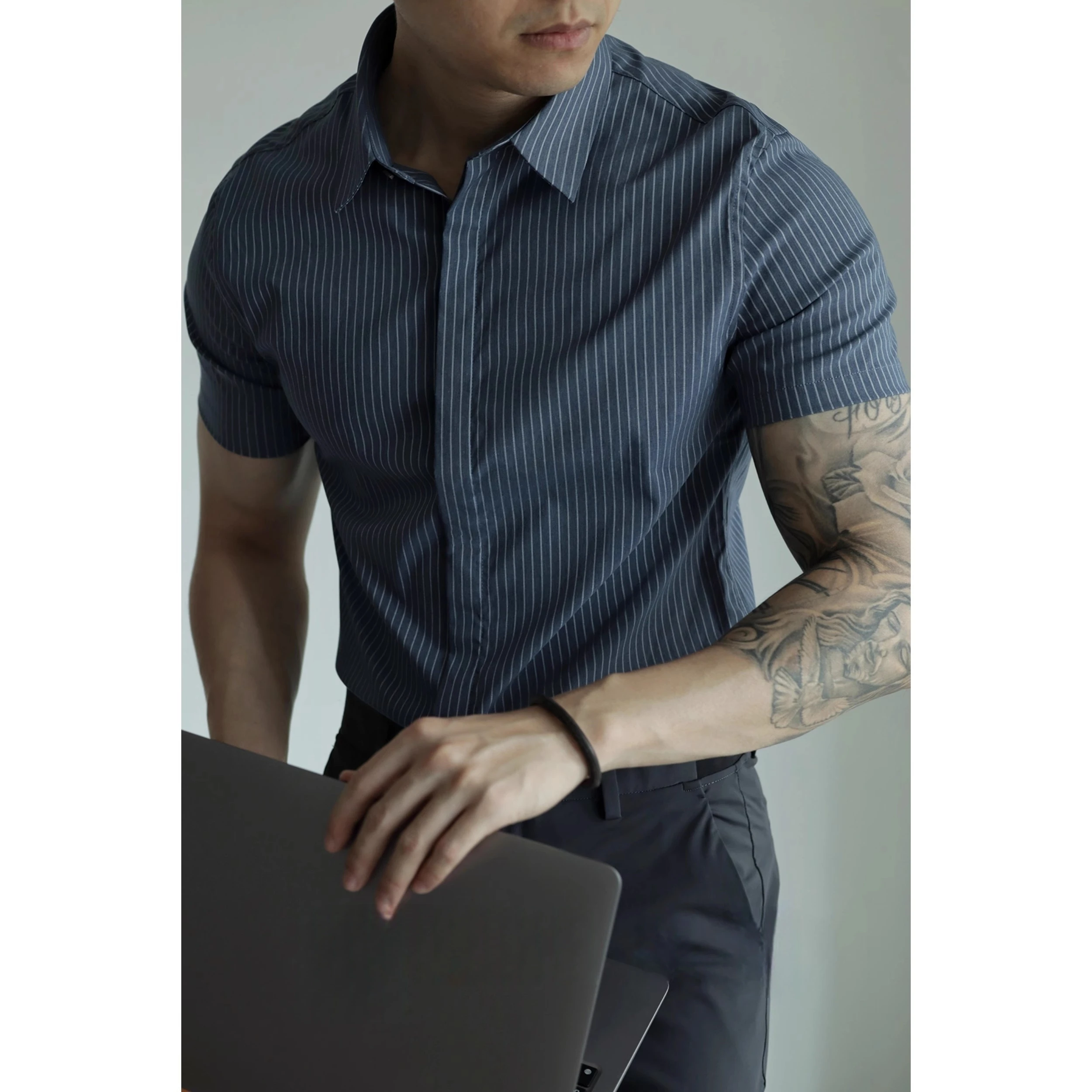 Men's High-Density Woven Striped Shirt Short-Sleeve Easy Care Wrinkle-Resistant Non-Iron Slightly Stretchy