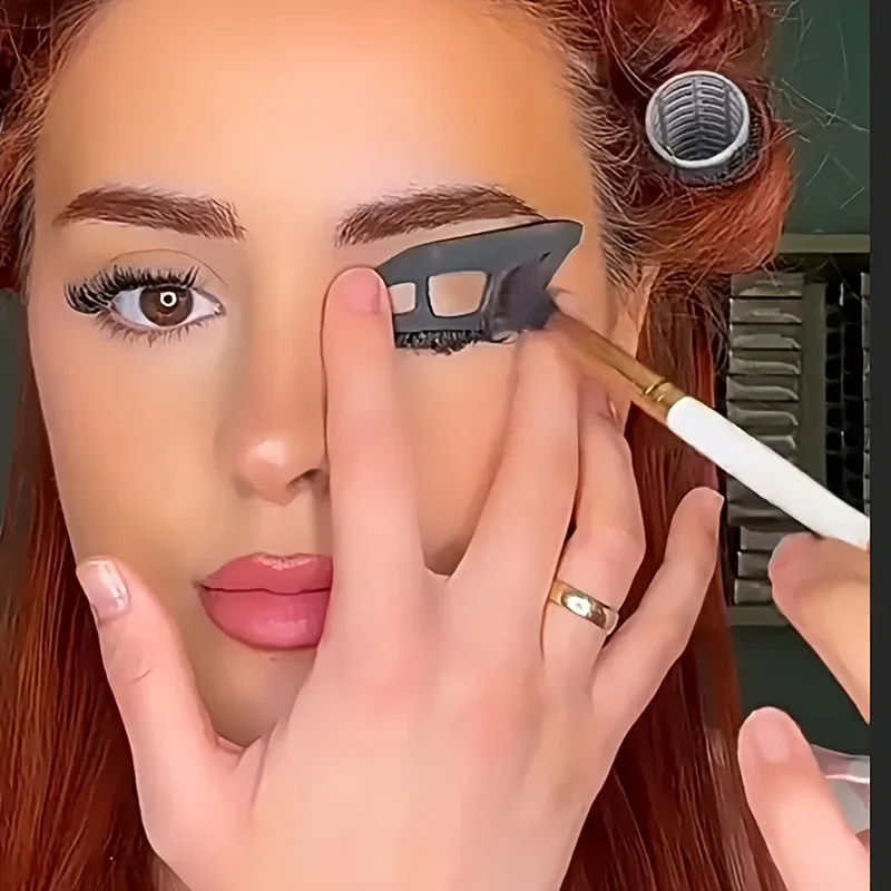 Asistente de maquillaje de ojos: 2 pinceles especiales para sombra de ojos, herramientas para sombra de ojos, plantillas de maquillaje rápidas, moldes para sombra de ojos, adecuados