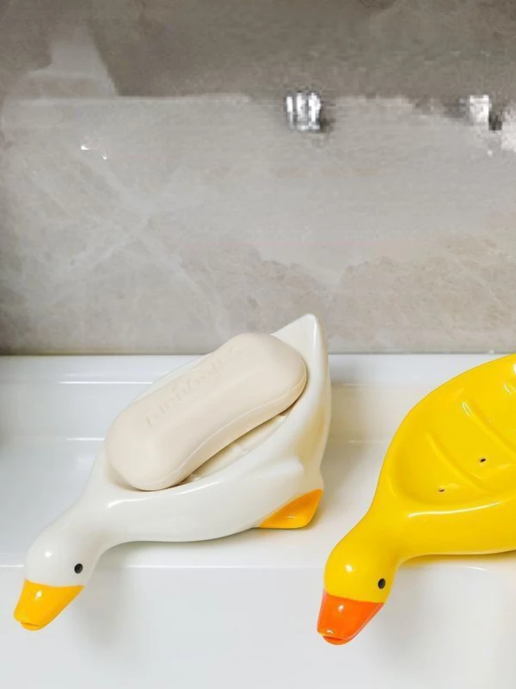 Yellow Duck Shape Soap Box with Drainage Cute Cartoon Soap Dish Holder Plastic Soaps Container Dish Tray Bathroom Accessories