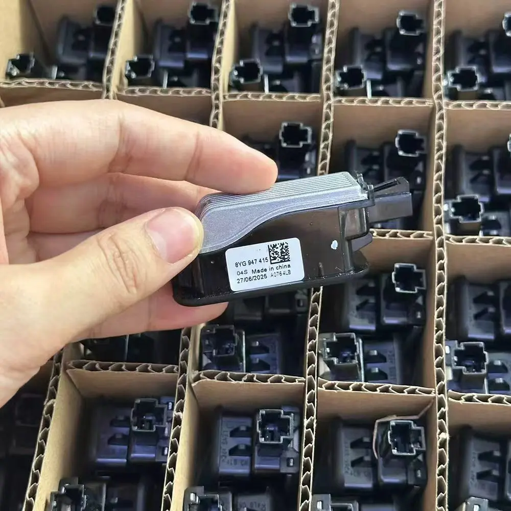 8YG947415 لأودي A3 A4 A5 Q3 Q2 Q5 A6 A7 S3 S4 S5 S6 سيارة LED ضوء الباب 4 حلقة شعار ترحيب ضوء الإسقاط مصباح 8YG 947 415