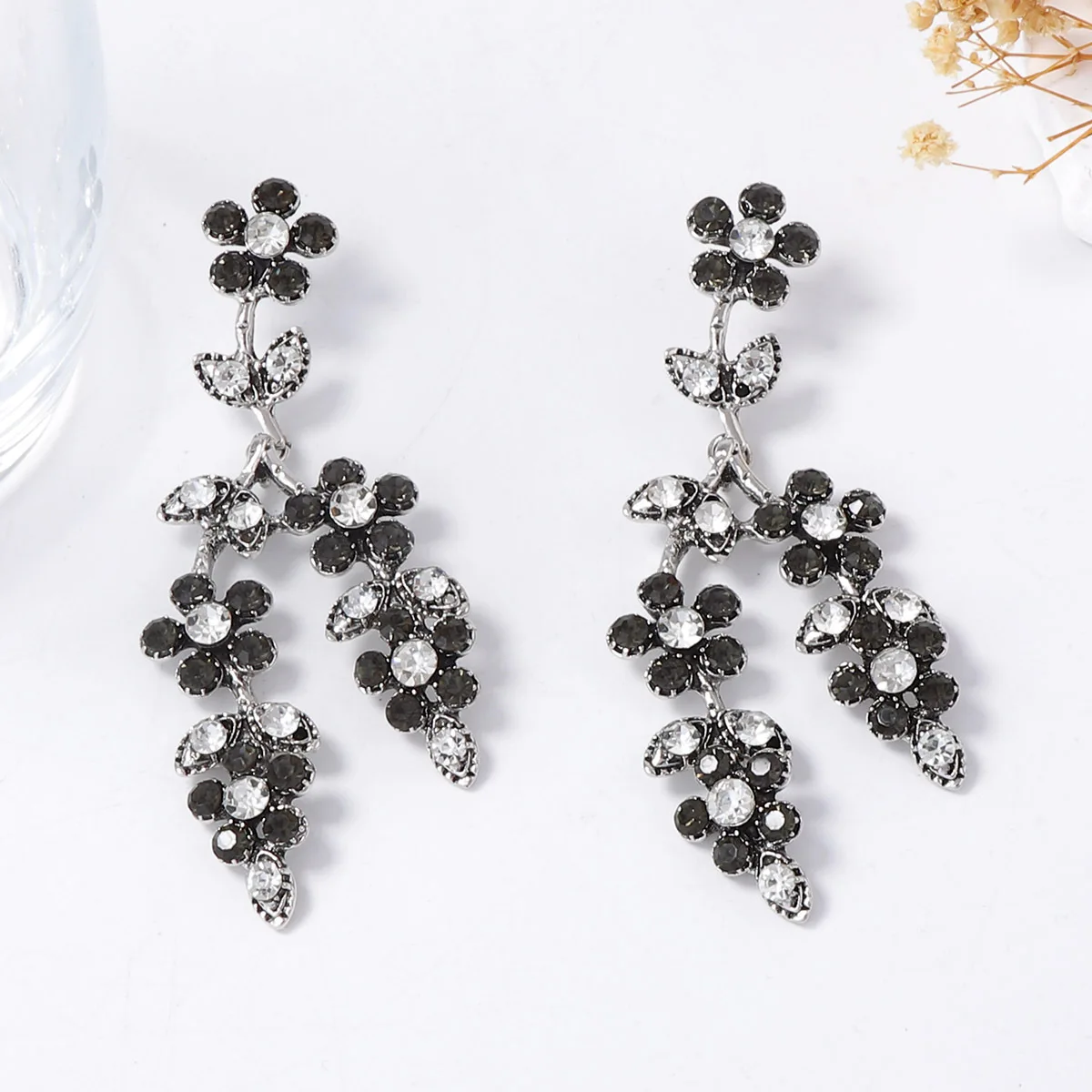 Anting-anting bunga berumbai mewah bertabur rhinestones ZAA Charms Jewelry, aksesori pesta liburan vintage trendi untuk wanita, hadiah