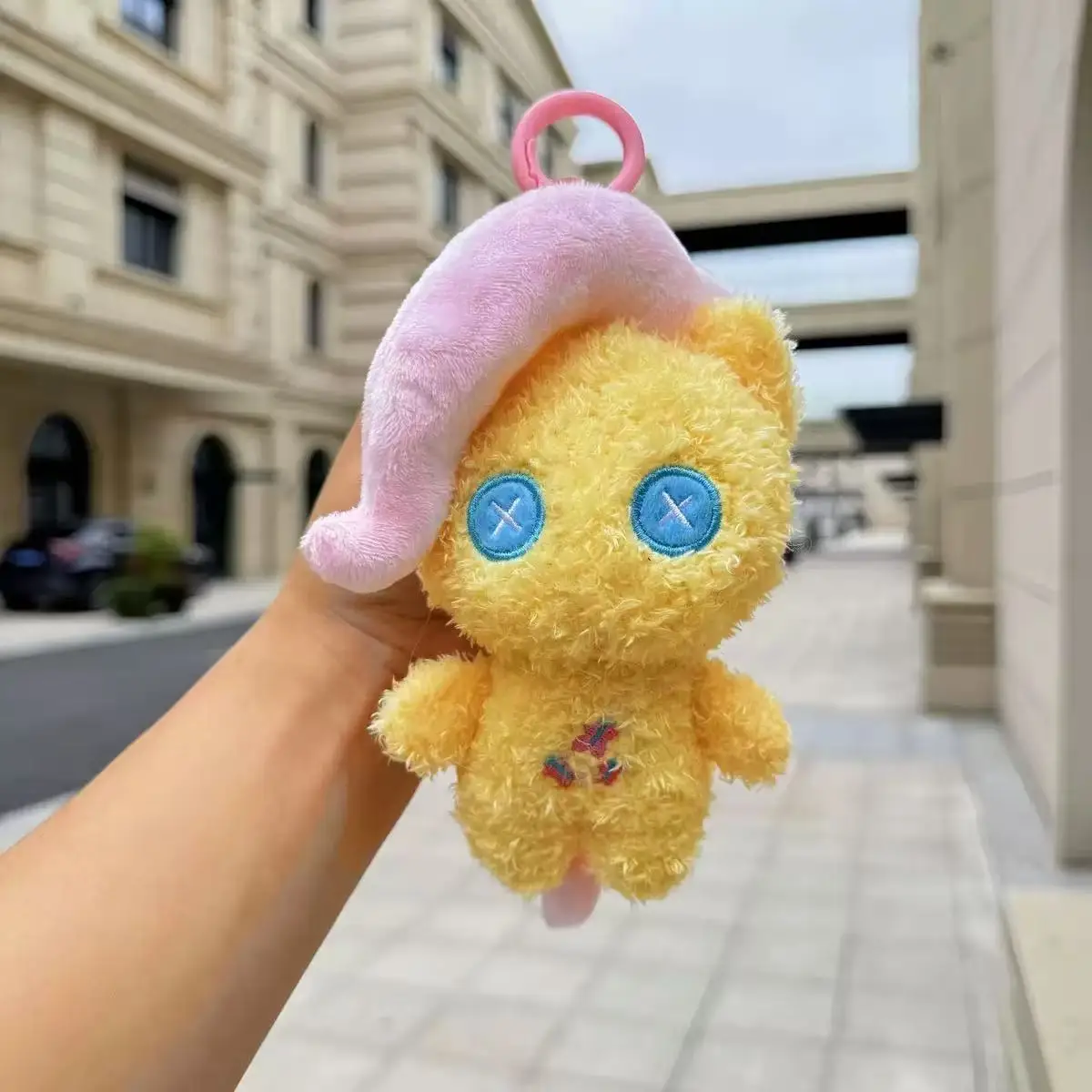 금