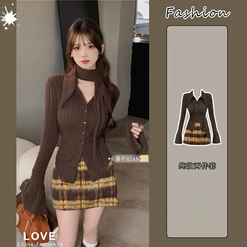 Ragazza piccante maglione lavorato a maglia Cardigan gonna scozzese Set di due pezzi donna Fashion Academy Polo Neck Strap coreano elastico sottile