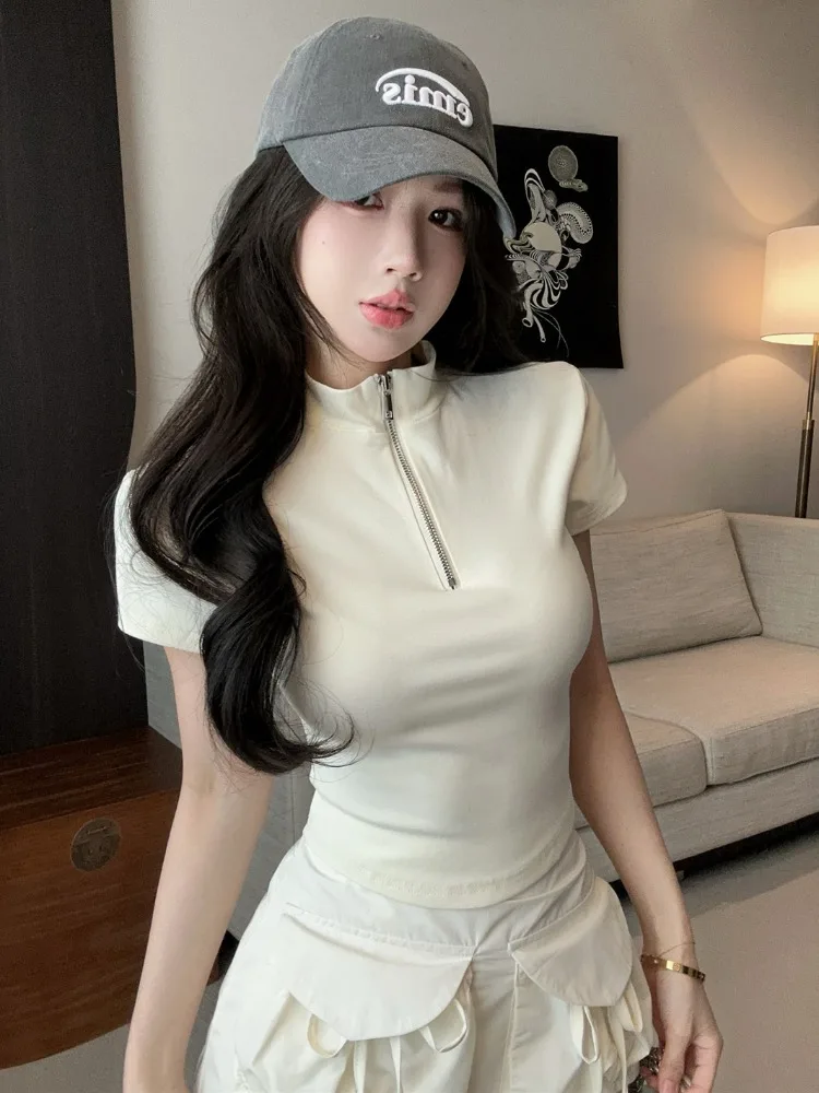 

Sweet Cool Zipper Slim Fit Short Sleeve Knitted Sports Top Women's Spring Summer New Fashion Versatile Short Skirt Two Piece Set