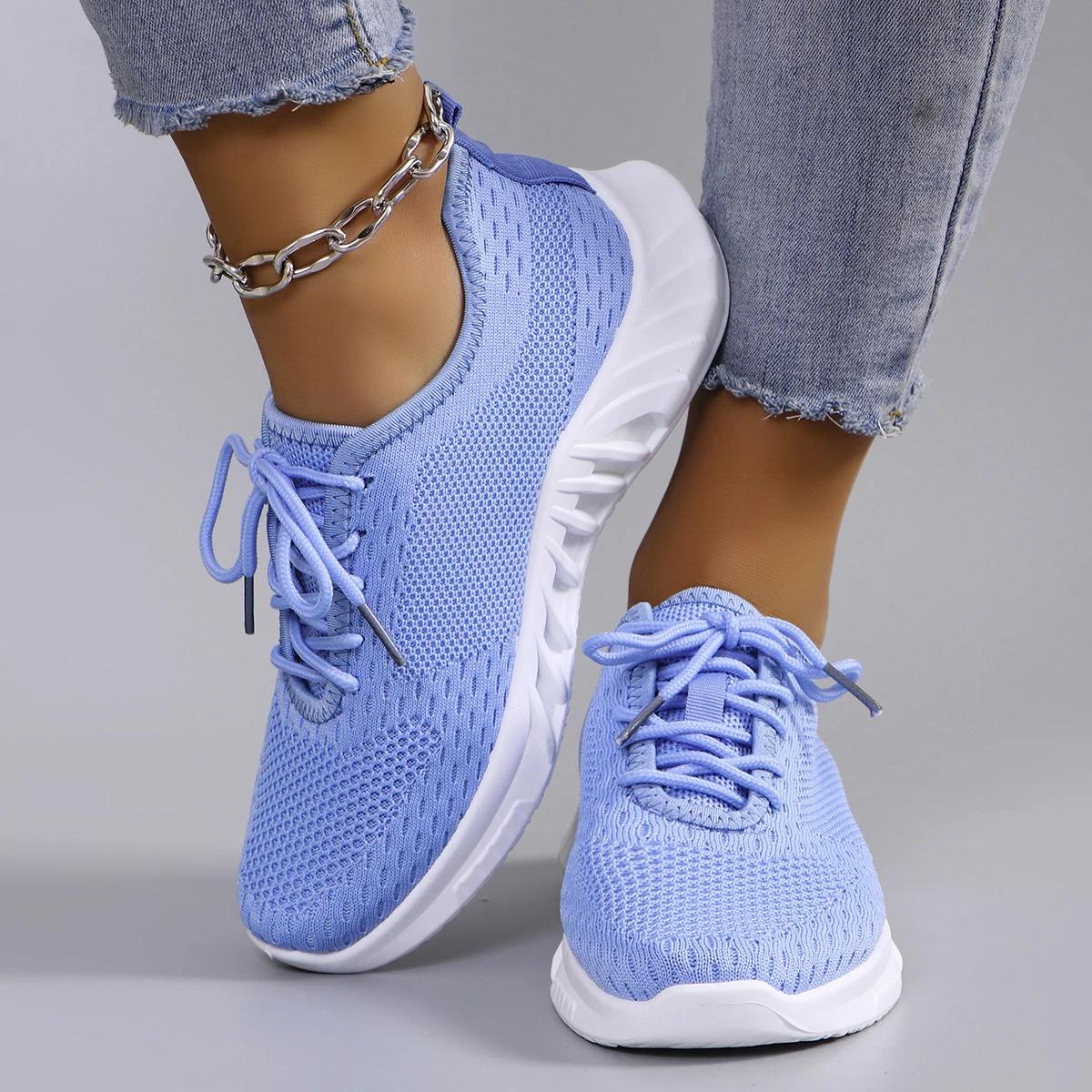 Spring new women\'s sports shoes, fashionable, breathable, lightweight, non-slip, wear-resistant, casual sports shoes, flat shoes