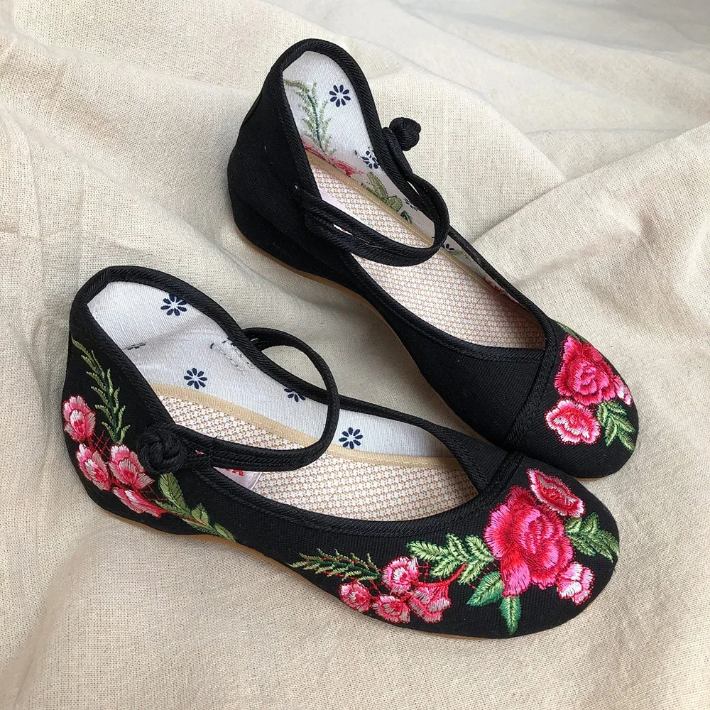 Handmade vintage embroidered canvas dancers for women, ballet flats, comfortable Chinese dancers, embroidered vegetarian sneaker