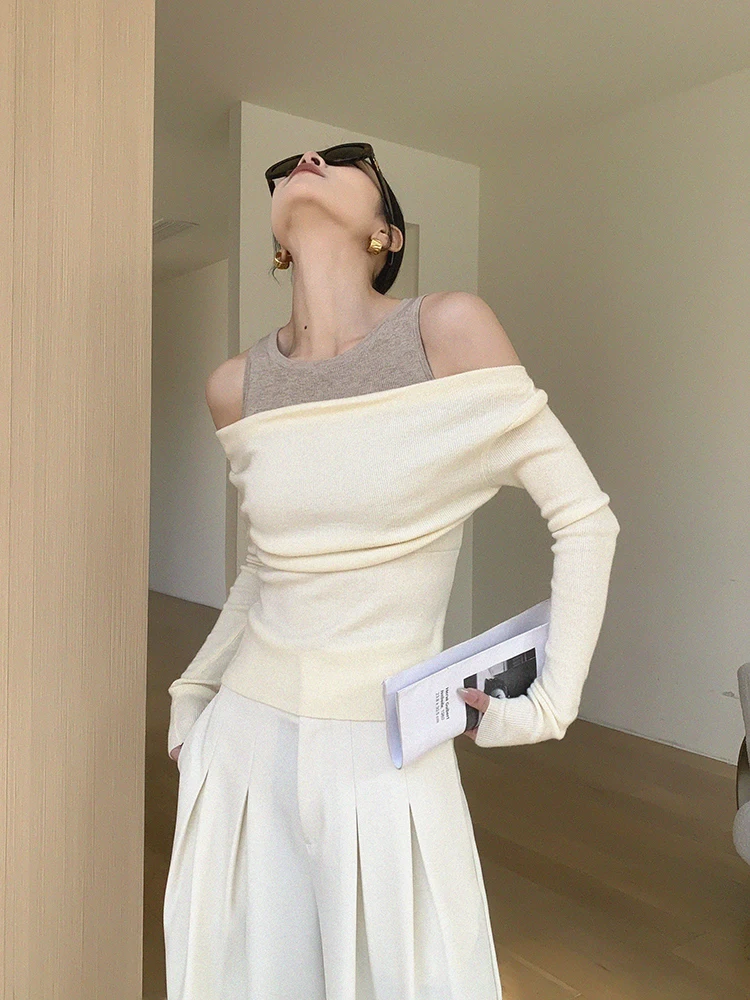 

JWUNIQUE Women's Slim Fit Knitted One-oulder Top in Beige Color Design Sensation Fake Two-Piece Autumn Winter Faion