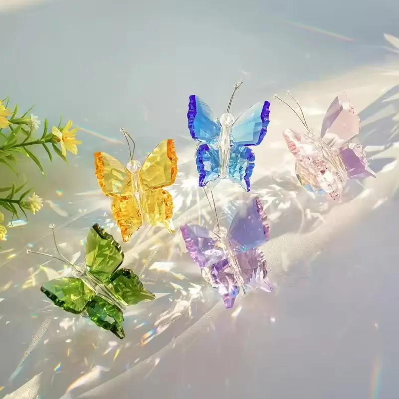 Elegant Crystal Butterfly with Ball Figurine Glass Craft Birthday Parties Ornaments Souvenir Fairy Garden Desk Home Decoration