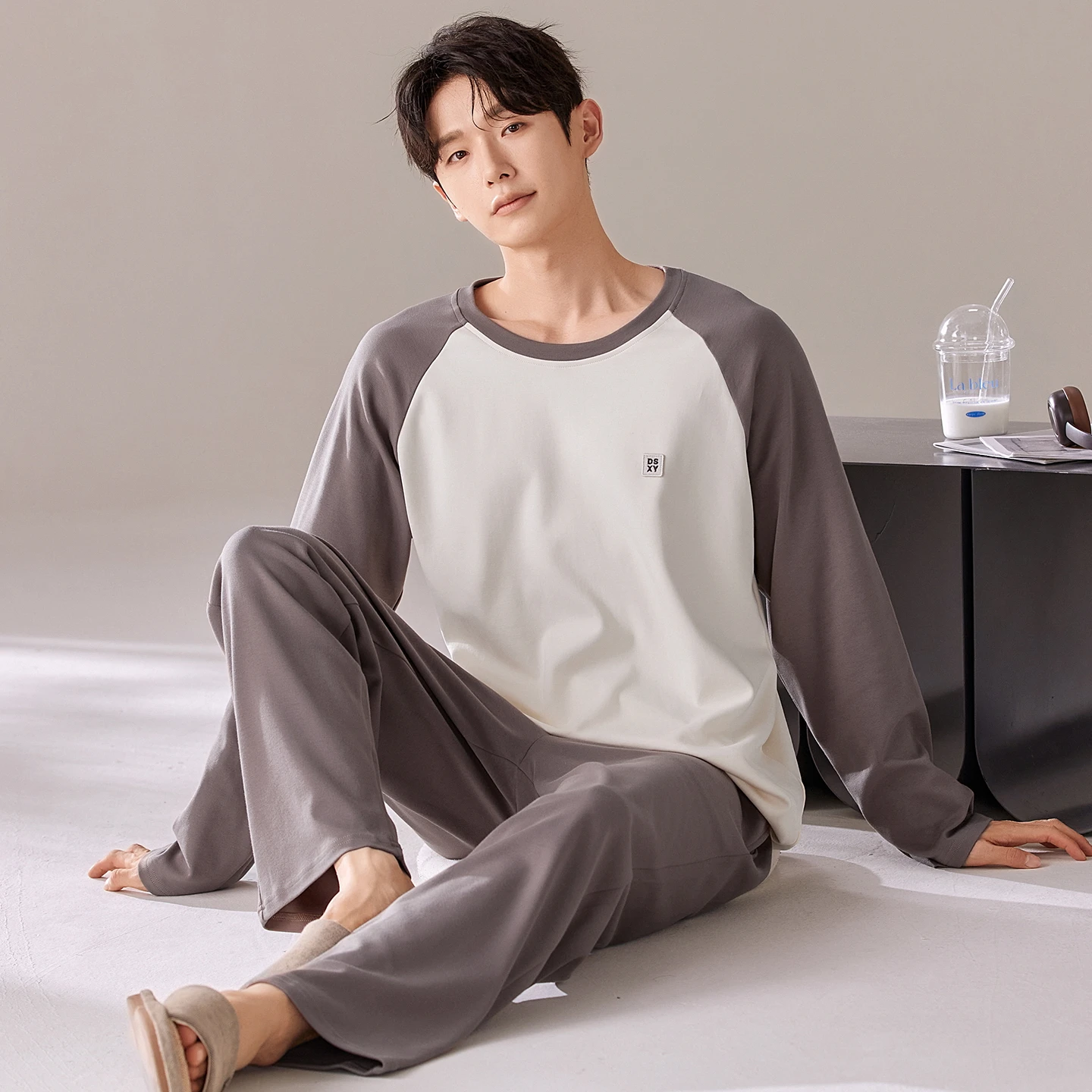 

Новый весенне-осенний мужской пижамный комплект из 2 предметов, мягкие пижамы с длинными рукавами для мальчиков, домашние вечерние пижамы, мужская повседневная домашняя одежда Hombre