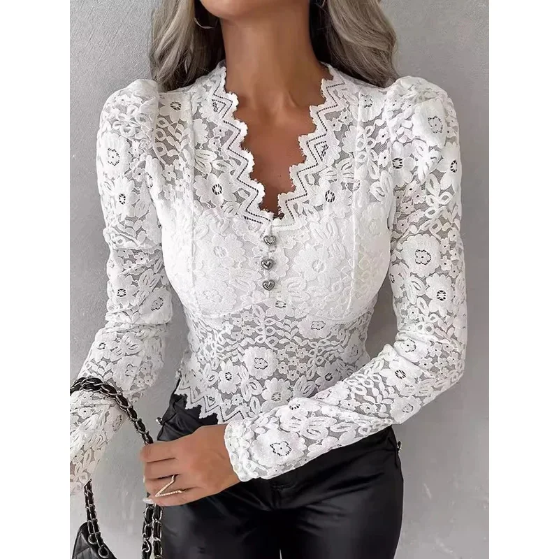 เสื้อเชิ้ตผ้าลูกไม้สีขาว แฟชั่นฤดูใบไม้ผลิ/ฤดูใบไม้ร่วง ดีไซน์หรูหรา เซ็กซี่ คอวี ทรงเข้ารูป สำหรับผู้หญิง สวมใส่สบายๆ ในวันหยุดหรืองานปาร์ตี้ เสื้อผ้าผู้หญิง