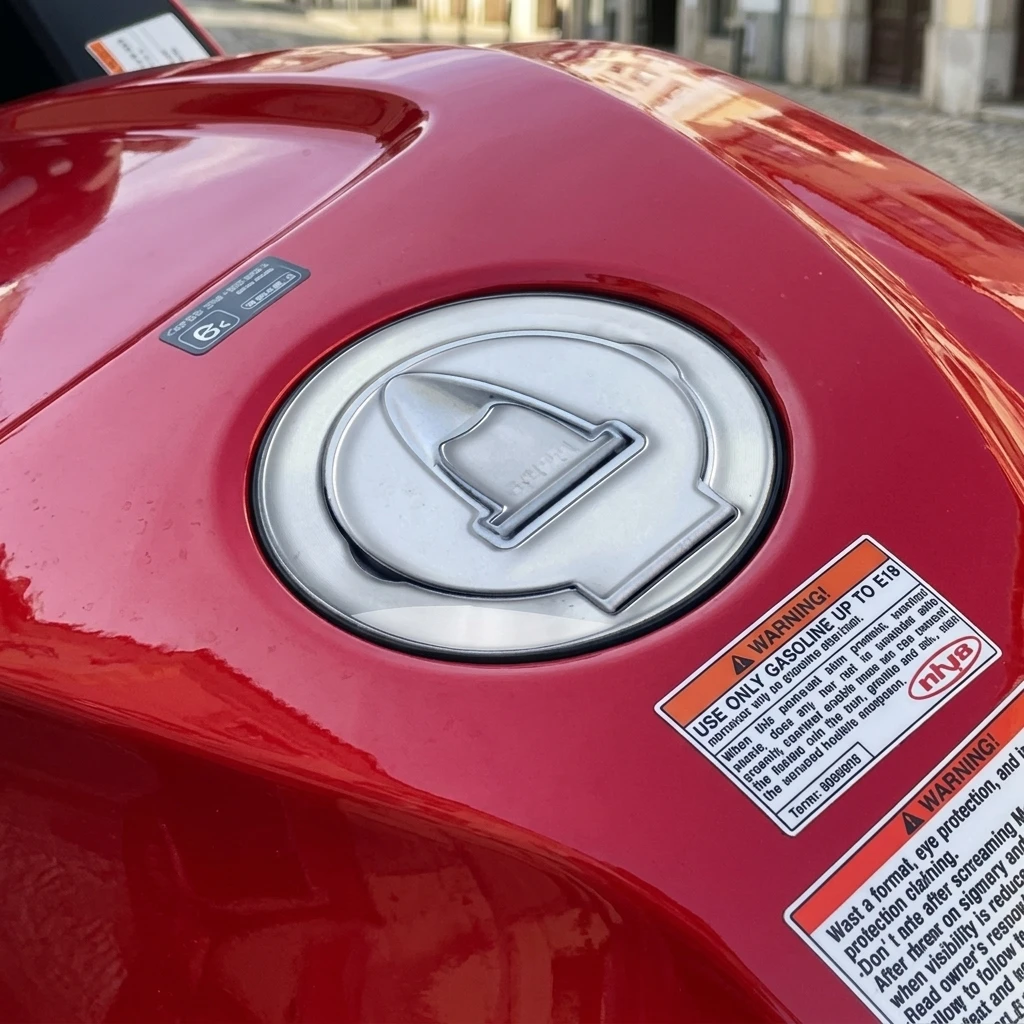 

Motorcycle Fuel Cap Protection Sticker for Aprilia Models From 2007