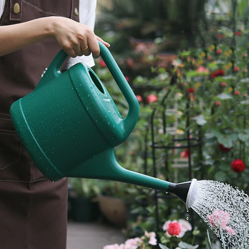 Berkebun penyiraman dapat kapasitas plastik dengan nozel panjang penyiraman Pot untuk balkon sayuran menanam bunga percikan