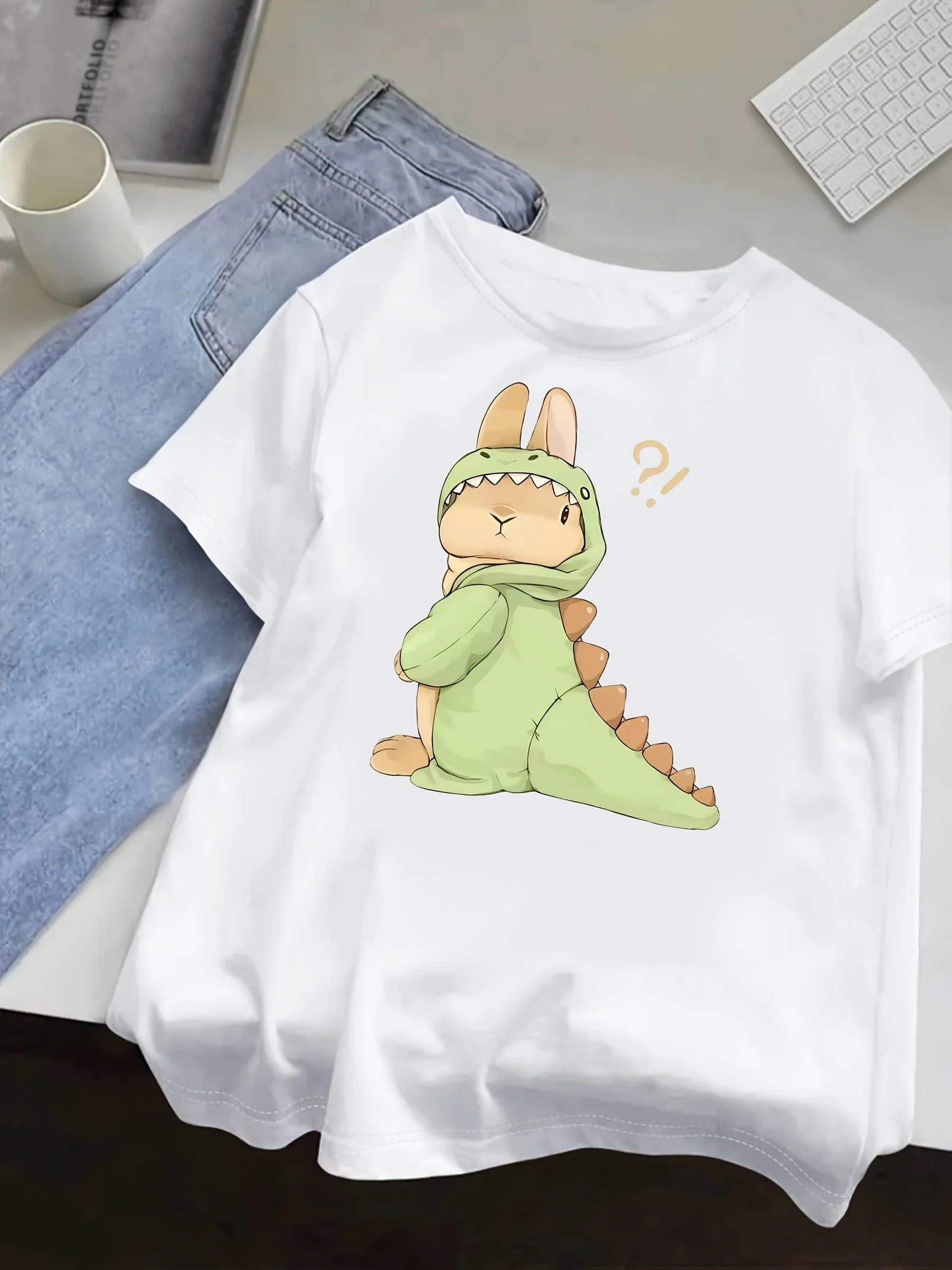 

Trendy Cute Little Bunny Wearing Dinosaur Clothes Looking Back Pattern Printed Round Neck Short Sleeved Women Summer T-shirt Top