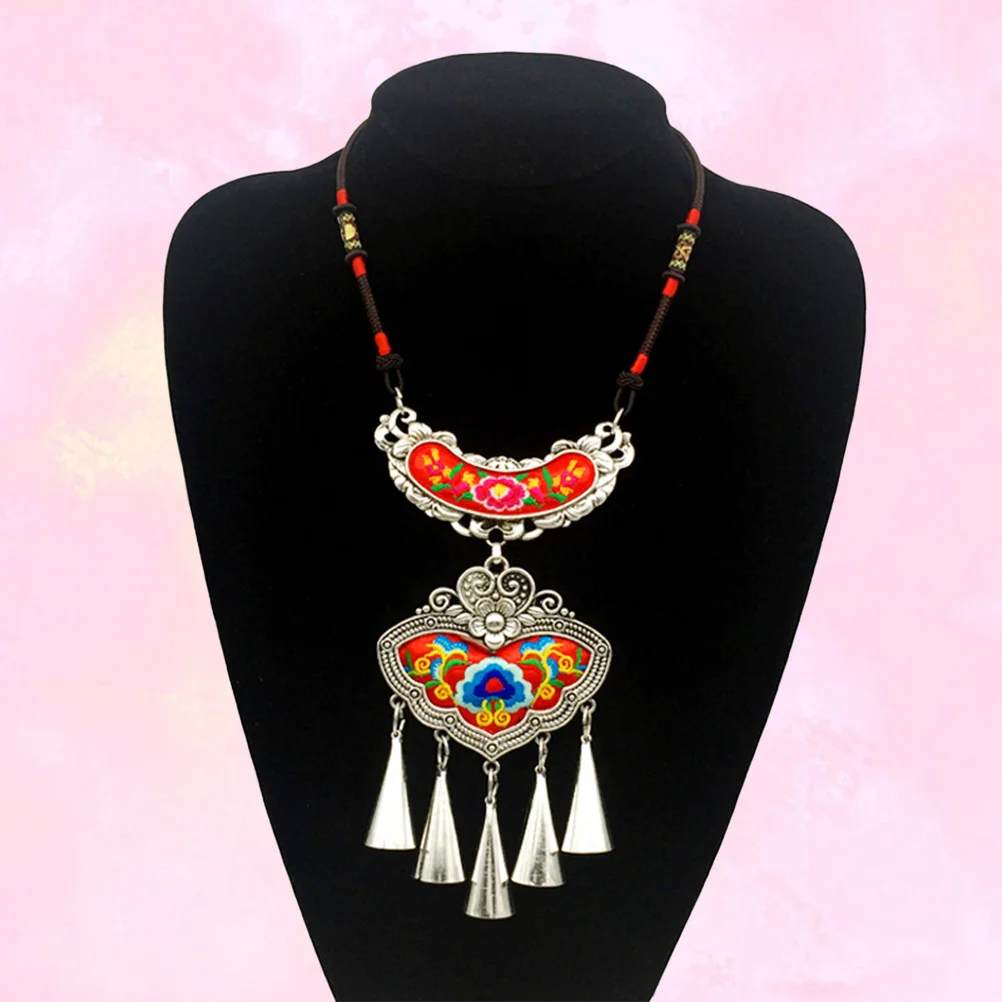 

Ethnic Embroidery Necklace Flower Pendant Durable Lightweight Jewelry Gift for Women Girlfriend Wife Friends Bohemia Pendant