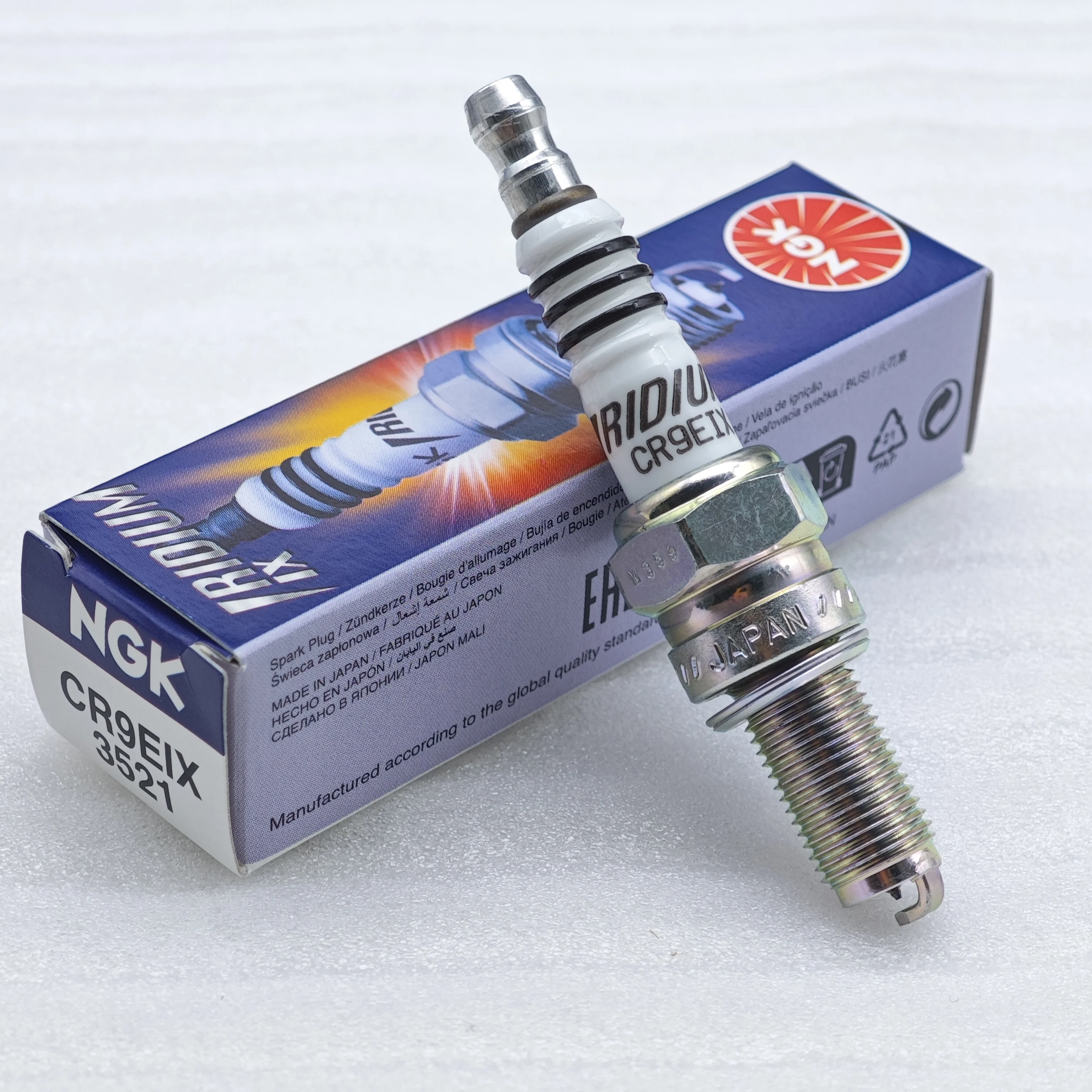 

1pcs Original NGK Iridium Spark Plug CR9EIX 3521 For NInja 400/R GSX R750 Upgrade CR9E CR9EK etc