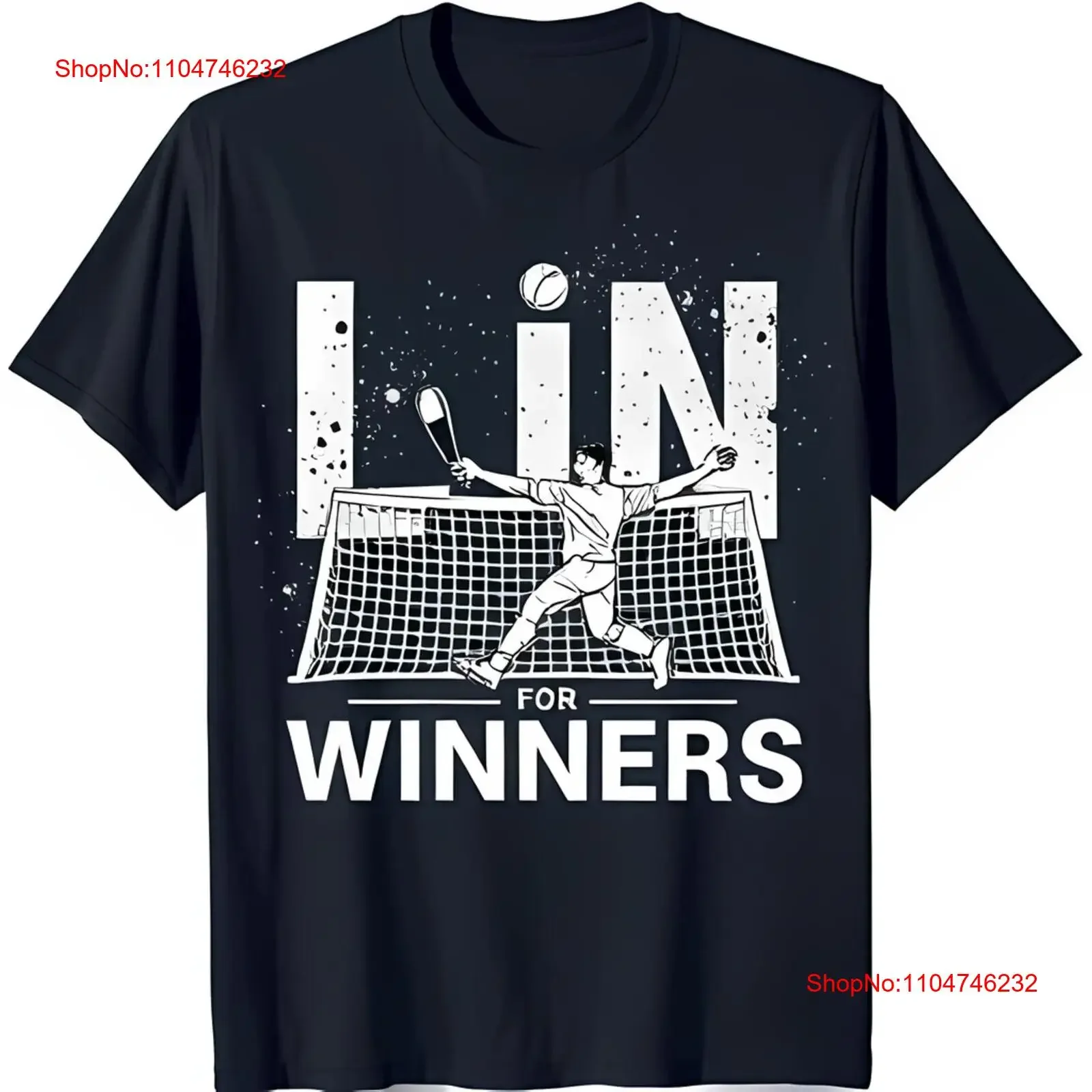 تي شيرت أسود مع White Hurling Player 'I'm in for Winners' ملابس كلاسيكية مغسولة وناعمة ومريحة قليلاً