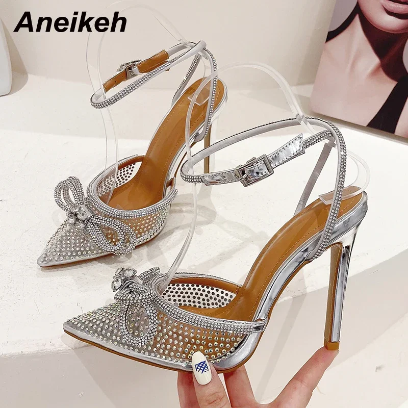 Aneikeh 2026 Sandalen Heels Damen Schuhe Mode Silber Schmetterlingsknoten Schmales Band Bling Kreuzgebundene Kristall Spitzschuh Pumps 42