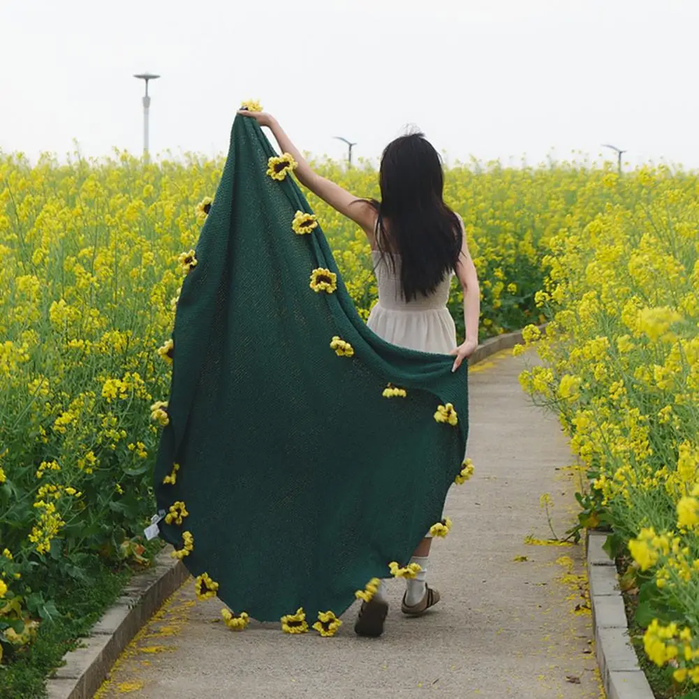 

Вязаное одеяло Романтическое вязаное крючком одеяло с букетом роз Мягкое вязаное одеяло для декора Дышащее уютное цветочное домашнее акцентное одеяло