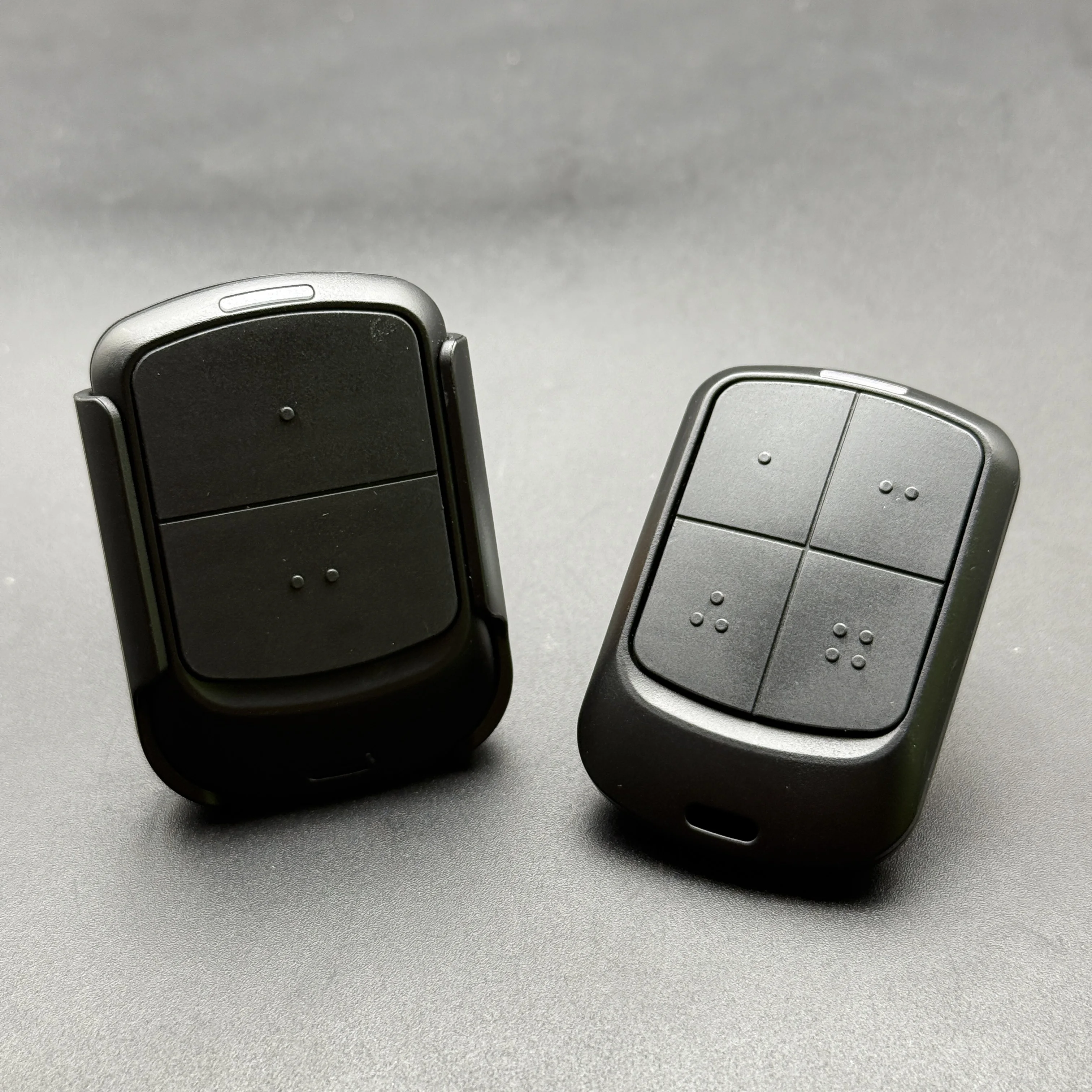 NOVOTRON 502 MAX43-2 504 MAX43-4 512 MIX 43-2 MINI-NOVOTRON 522 524 Garagedeur Afstandsbediening Poortopener 433 MHz