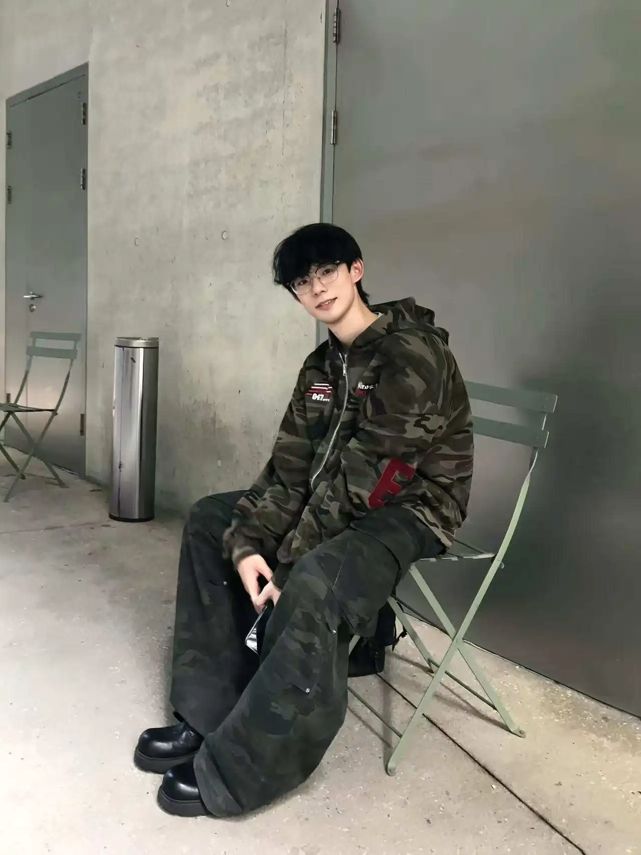 

American Retro Camouflage Letter Embroidery Hoodie Jaet Loose Fit Men's Autumn Casual Design Sense Outerwear