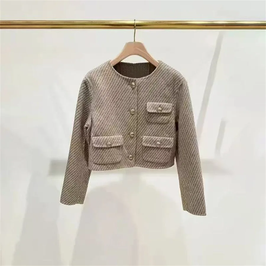 

【Gift Free】2025 Autumn Winter French Niche Twill Double-Faced Wool Short Jacket, Round-Neck Multi-Pocket Coat for Women