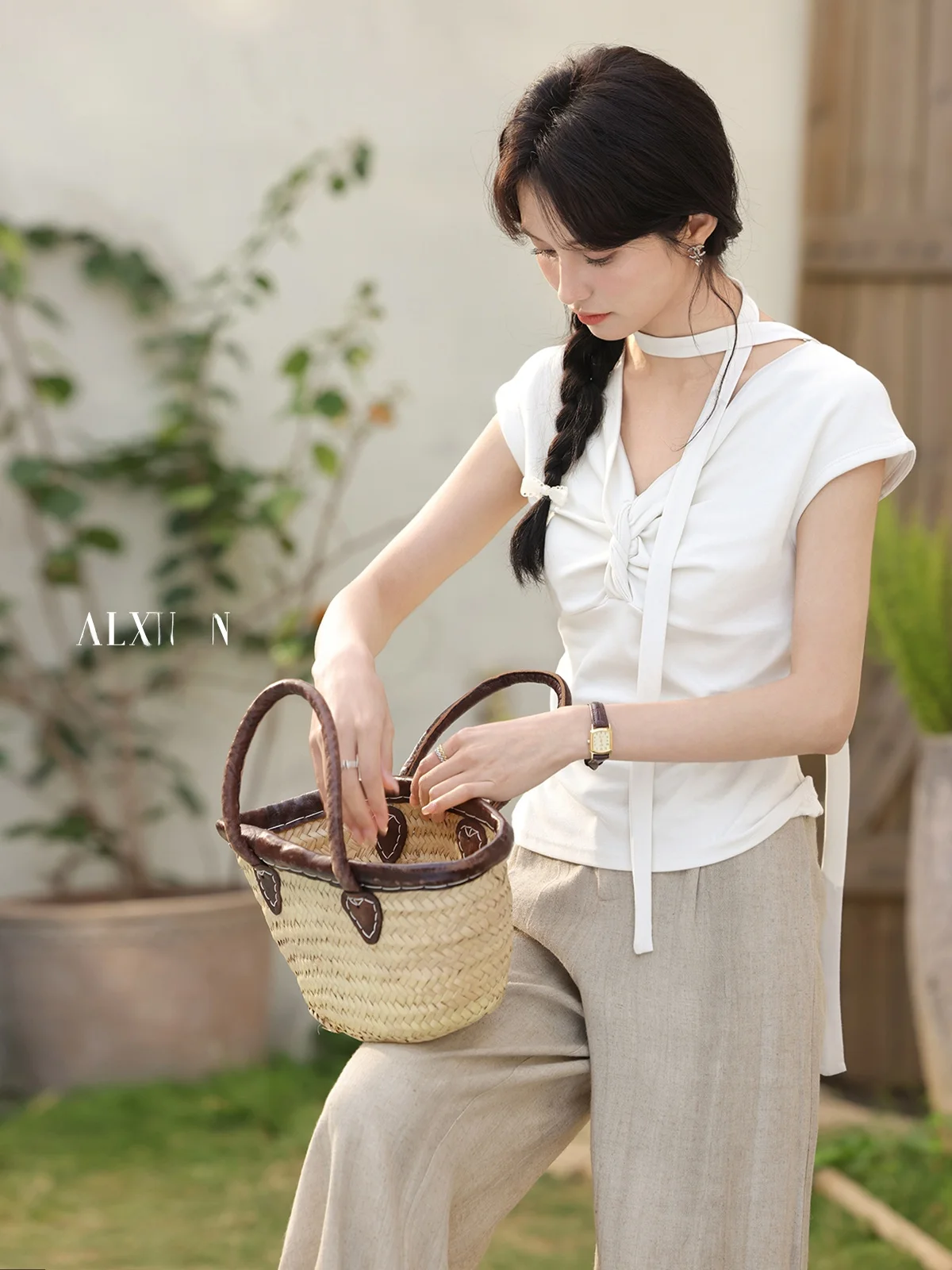 

Белая футболка Ele V-Ne ort-Sved, женская летняя новинка Sle e Web Design Sensation, облегающий повседневный топ