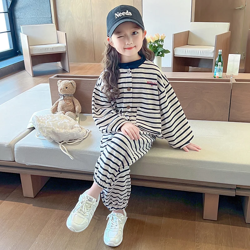 

Kids Clothing Sets For Girls Streak O-neck Cardigan Sweater Qrincess Clothing Sets Korean Style Girls Clothing Sets Girl Clothes