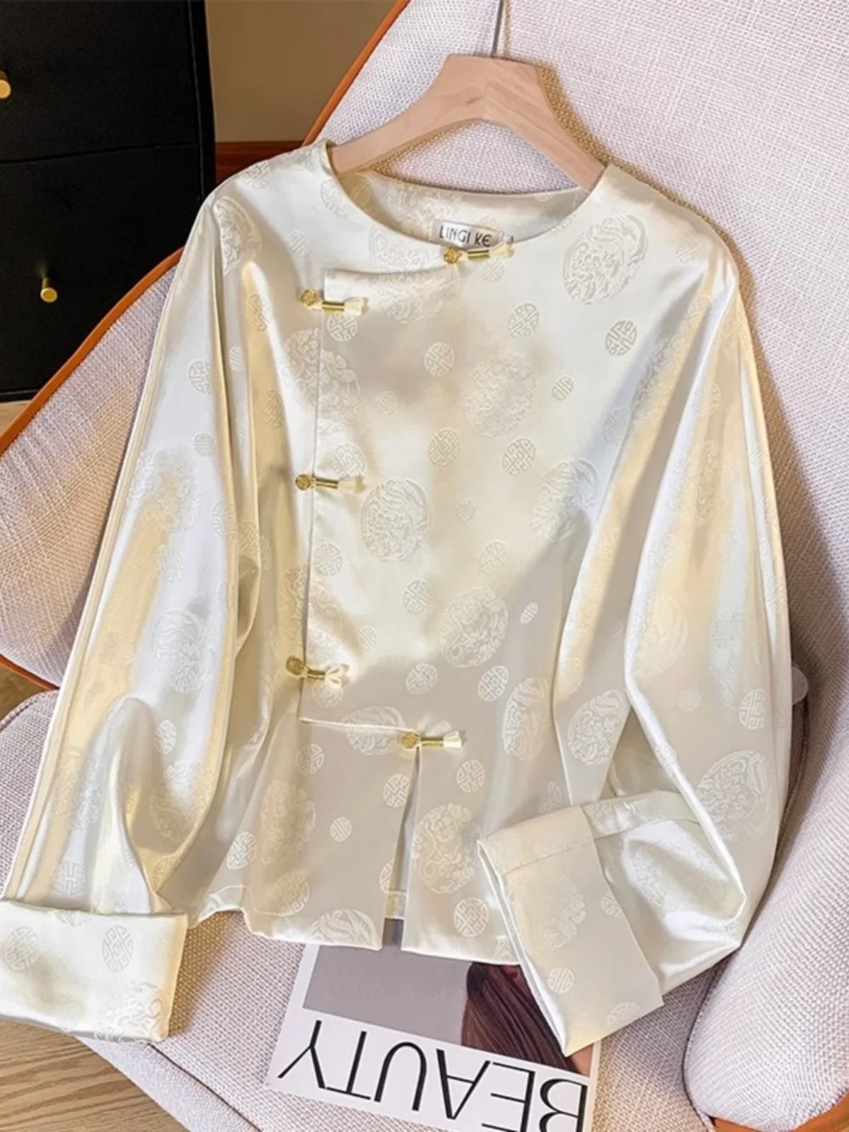 신상 중국 스타일 내셔널 트렌드 버튼 이너 매치 자수 고급 개선형 하이센스 올 매치