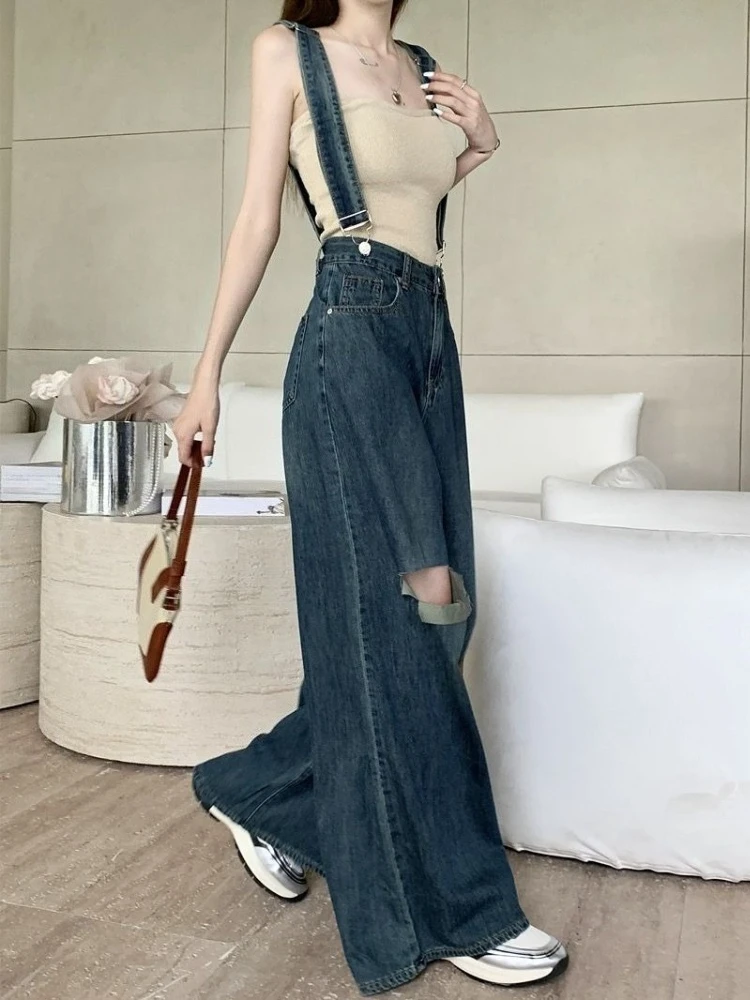 

Корейские джинсовые комбинезоны с высокой талией и рваными элементами для женщин, лето 2026, новинка, модные, свободного кроя, с широкими штанинами, стройнящие, универсальные брюки