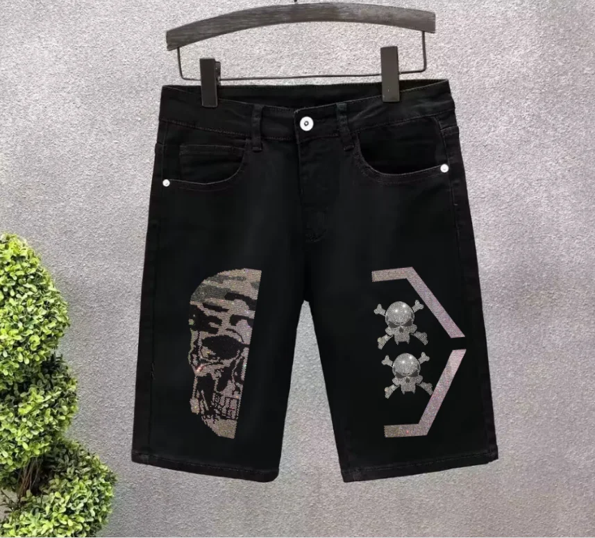 

Striking Men Jeans Decorated With Rhinestones To Stand Out In The Crowd short jeans
