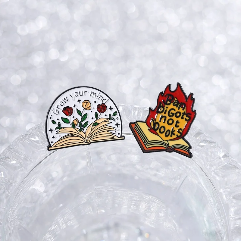 Book Collector Enamel Pins Booktrovert Brooch I've Lived A Thousand Lives Badges Romancce Reader Jewelry for Bookworm