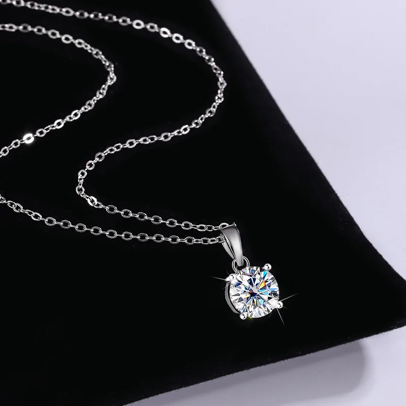 

High-quality Silver Four-prong Necklace, Mosan Diamond Pendant, Simple, Light Luxury and Versatile Collarbone Chain