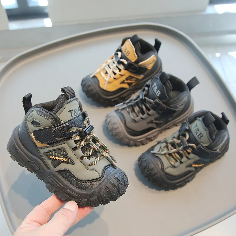 Children's sports shoes 2026 boys' spring fashion casual sports shoes anti slip soft sole children's casual shoes