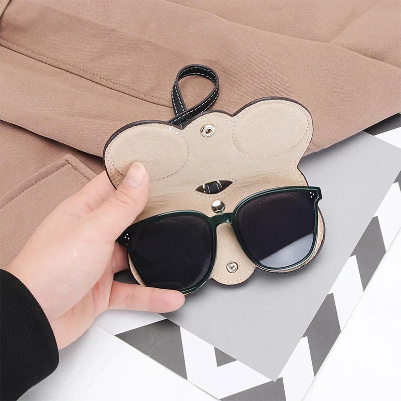 Luxury Design Genuine Leather Glasses Case for Women Eyewear Accessories Simple Cute Wristlet Portable Sunglasses Holder Bags