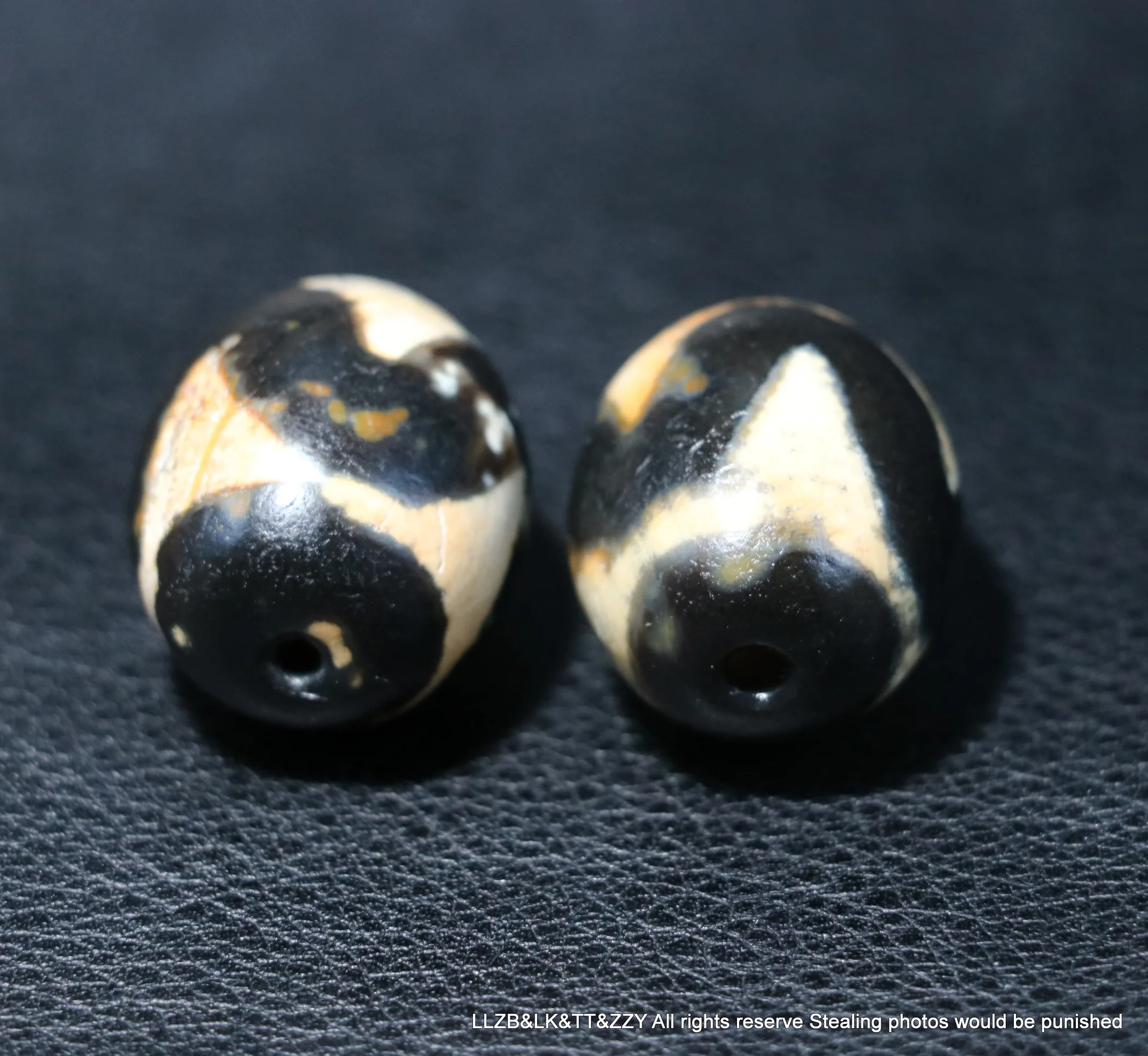 A Pair of Magic Power Tibetan Old Agate Sharp Tiger Tooth Big DALUO dZi Bead Talisman Timestown Gemstone Jewelry UPD21Asw