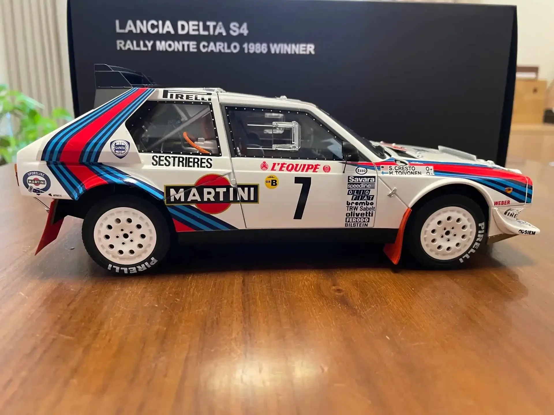 Autoart 1:18 Delta S4 Rally Monte Carlo 1986 Winner Simulation Limited Edition All Open Alloy Metal Static Car Model Toy Gift