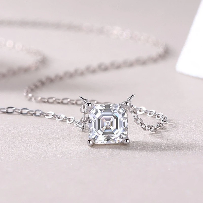 925 Sterling Silver Moissanite Necklace with Square Emerald Cut Transparent Classic Pendant Elegant Jewelry for Women's Weddings