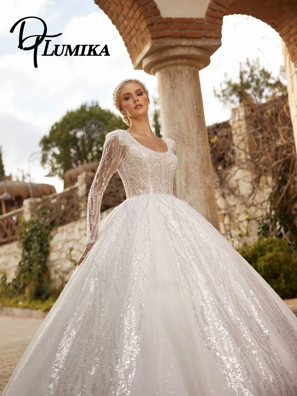 فستان زفاف أنيق برقبة مستديرة فستان زفاف ساحر مزين بالتر فستان زفاف رسمي بأكمام طويلة بطول الأرض مخصص #1