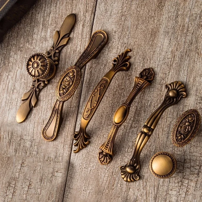 Vintage-Griffe aus gelber Bronze |   Retro-Schubladengriffe und Schrankknöpfe |   Möbelgriffe aus massivem Messing für Türen, Küche und Schlafzimmer