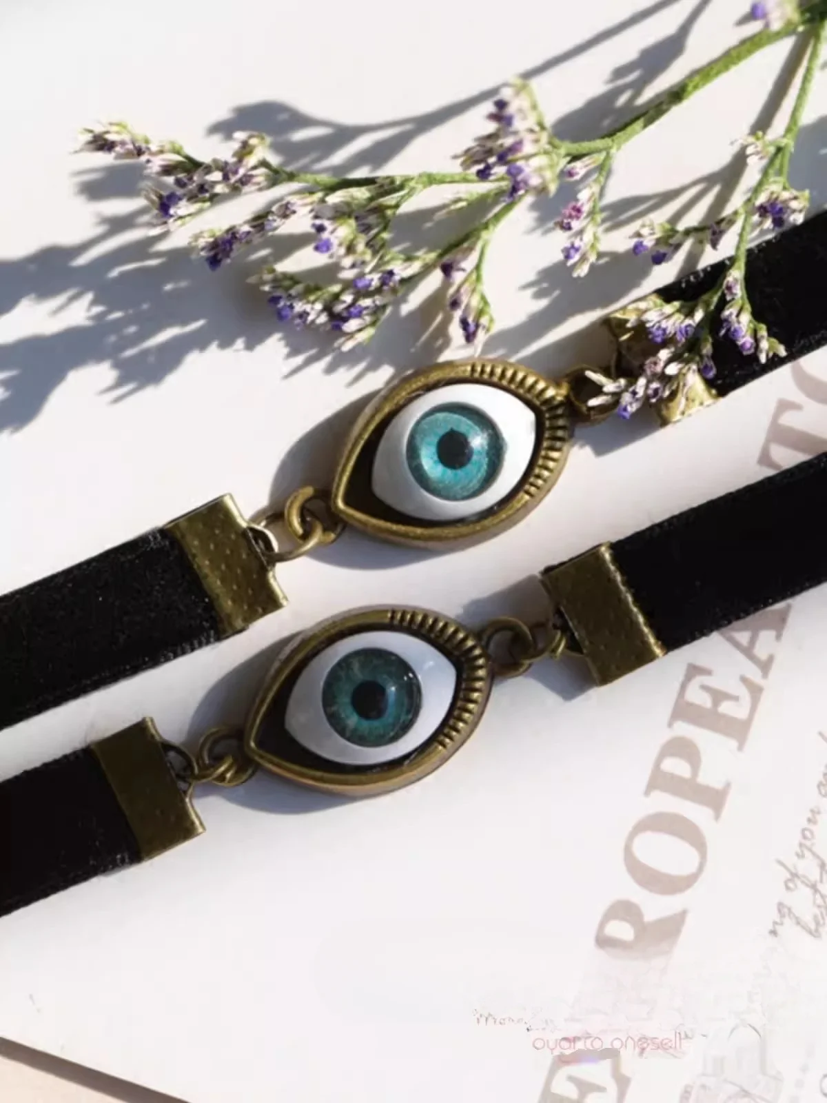 Europe America Artificial Leather Invisible Inlaid Devil's Eye Bracelet, Necklace UNISEX Halloween Punk Eye-catching Necklace